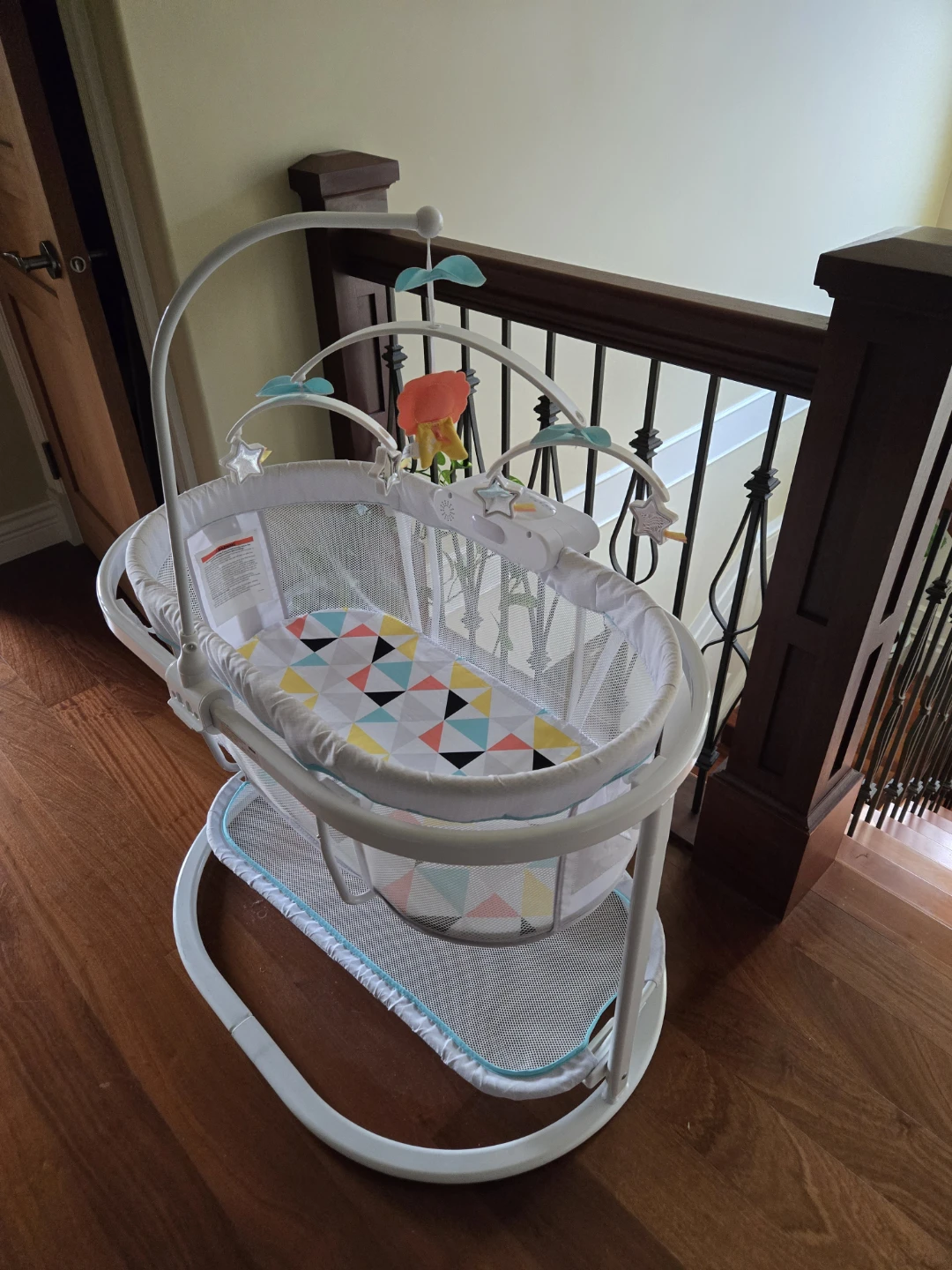 Fisher-Price Soothing Motions Bassinet - photo 2