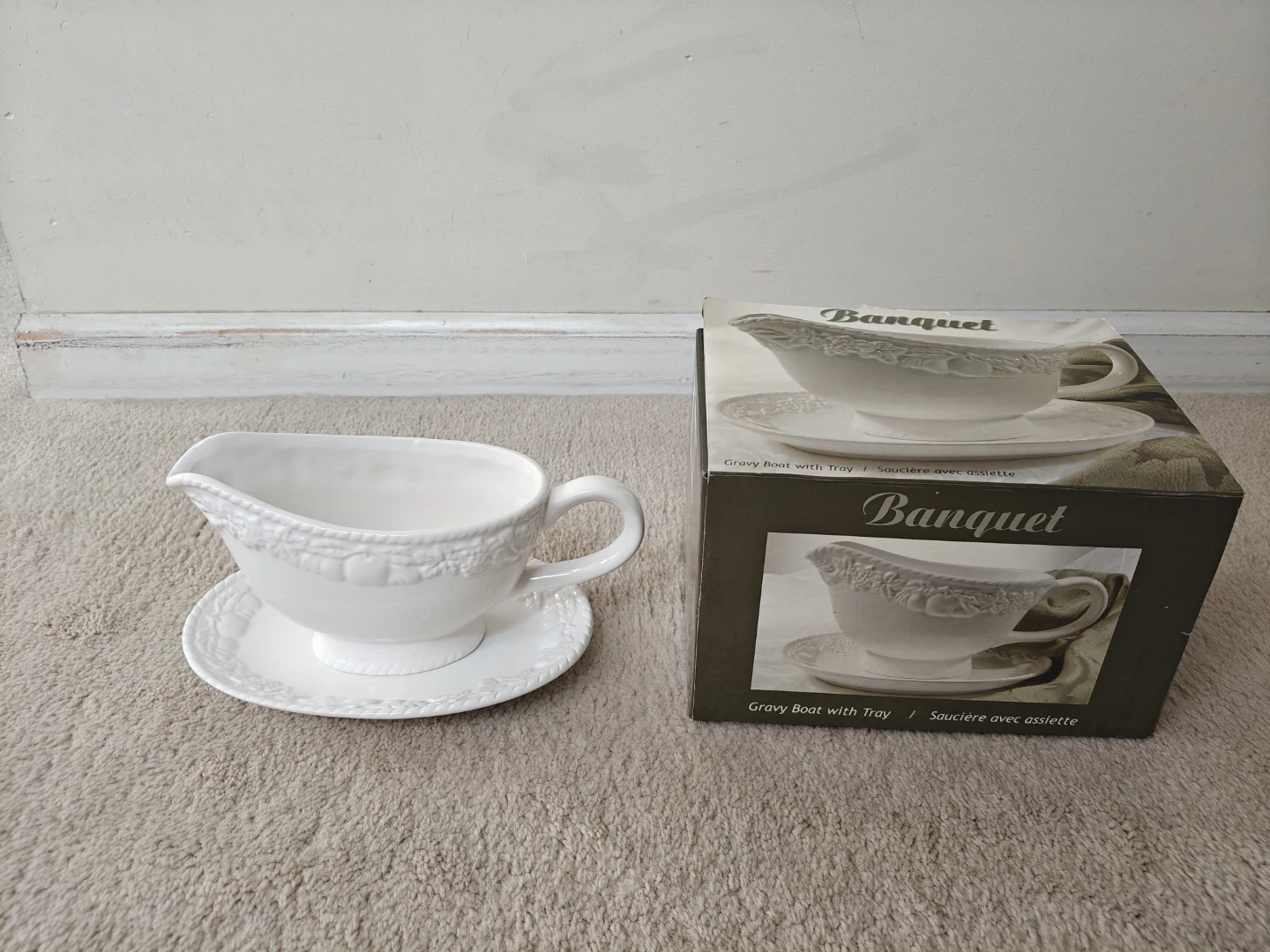 Banquet Gravy Boat with Tray