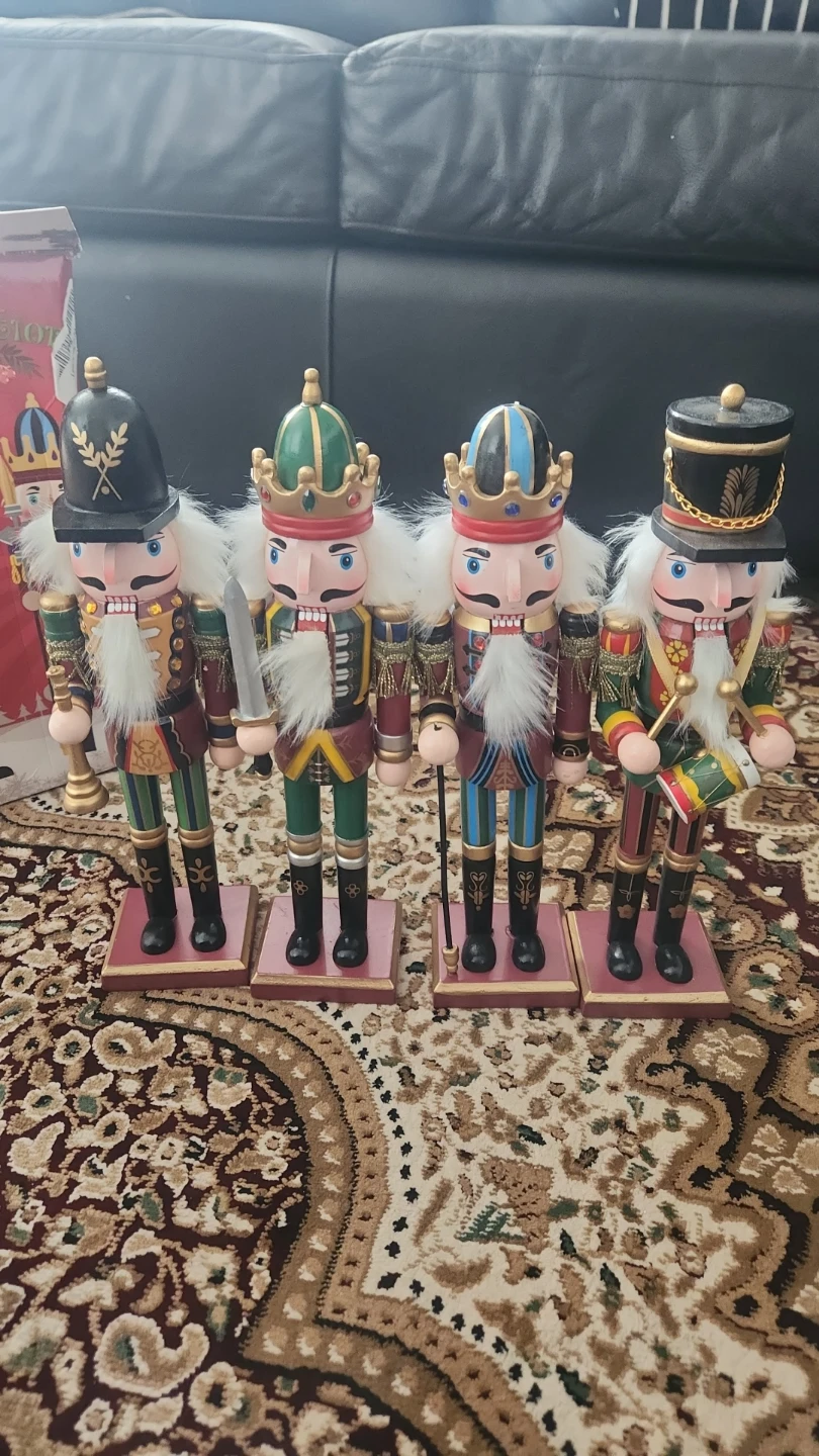 Nutcracker Doll Collection Set