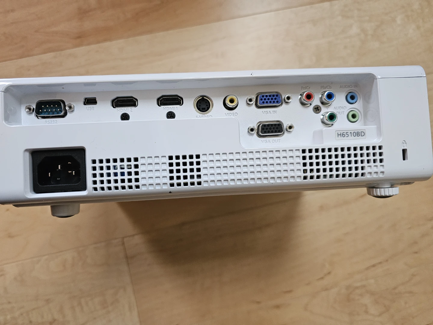 Acer H6510BD DLP Projector - photo 2