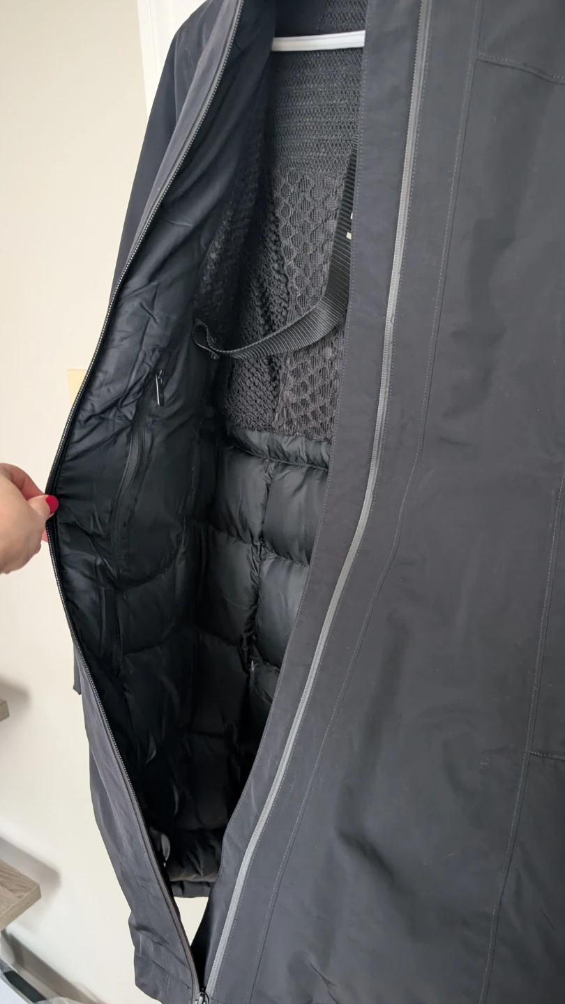 NEVER WORN Lululemon Snow Warrior Down Fill Parka - Size 4 - photo 3