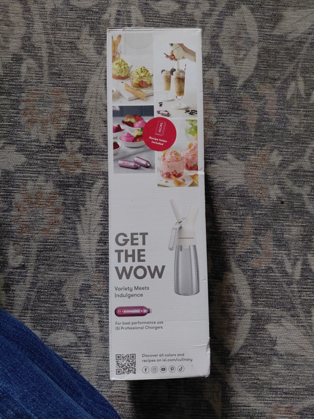 iSi Whipped Cream Dispenser with Recipe Folder