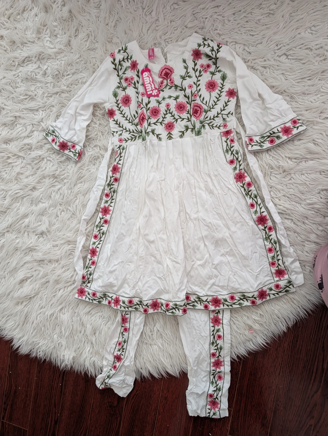 BNWT White Embroidered Kurti and Pants Set