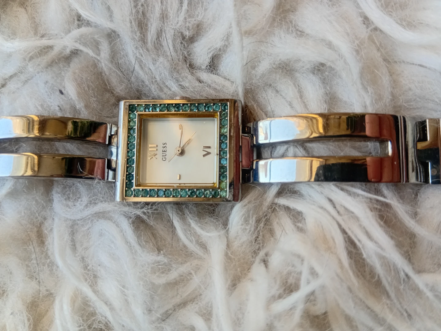 Guess Women's Watch with Green Accents - photo 2