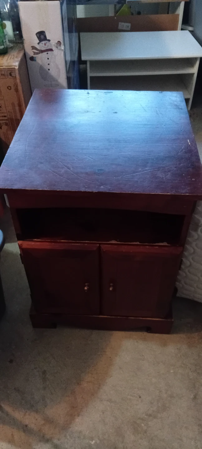 Wooden Side Table - photo 3