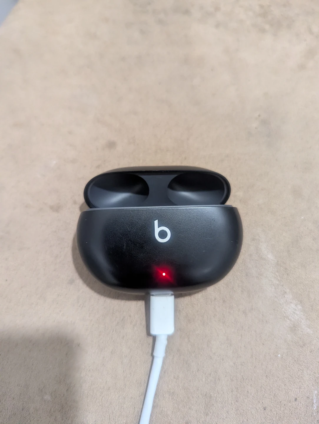 Beats Studio Buds Charging Case