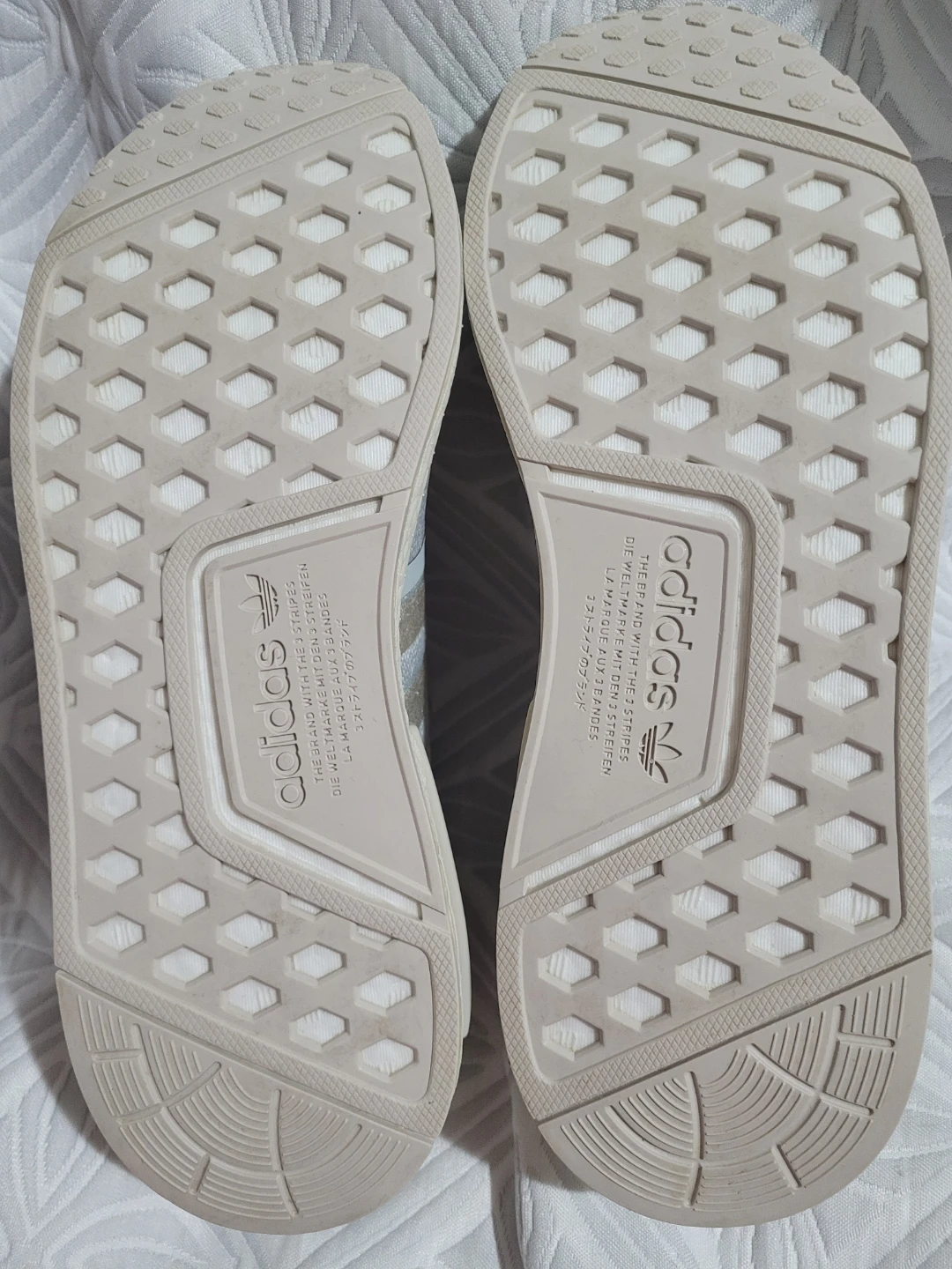 Adidas NMD R1 Wonder Silver Women's IE0595 12/23 SIZE 10 - photo 3