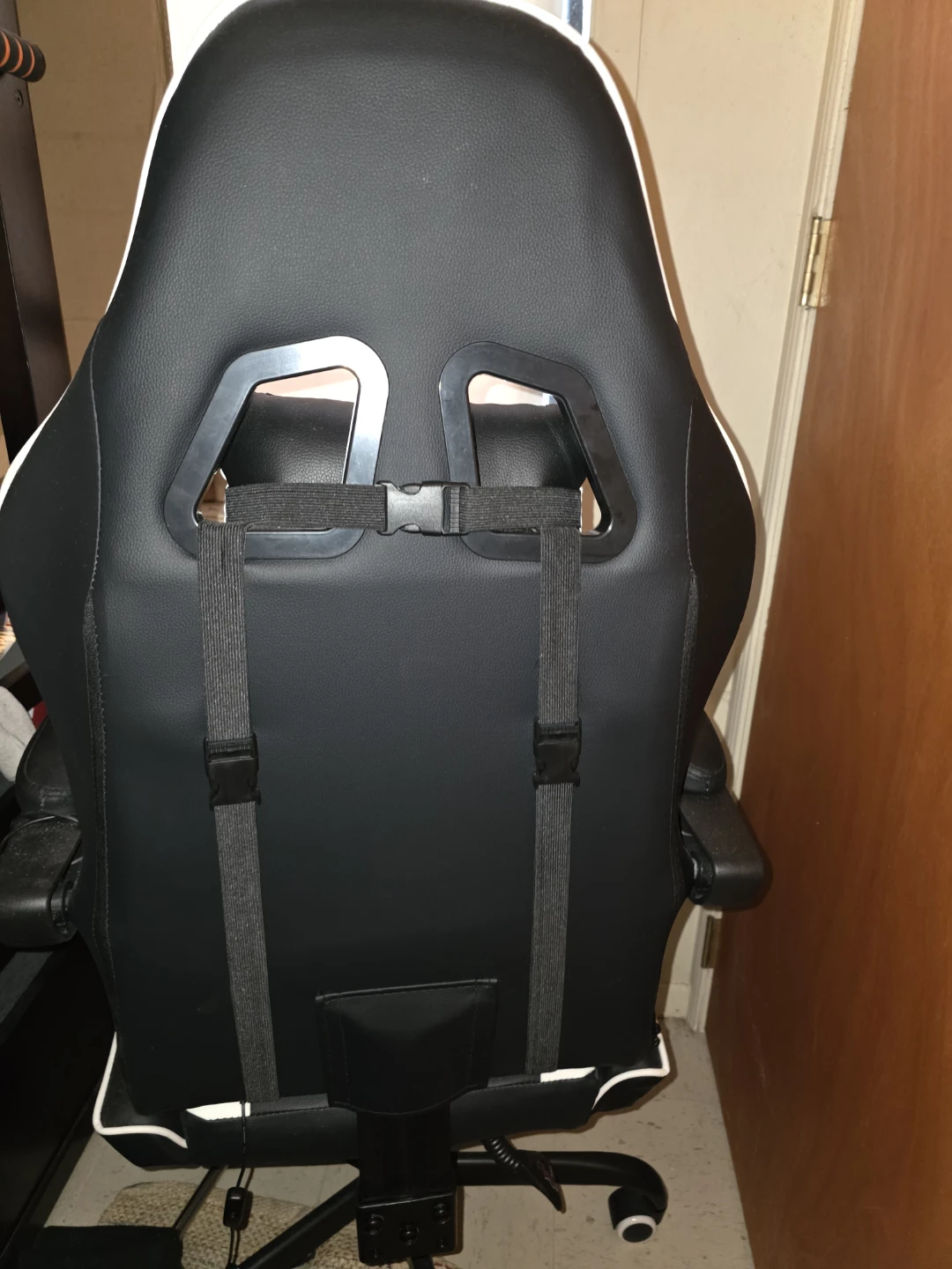Gaming Chair with Footrest - photo 2