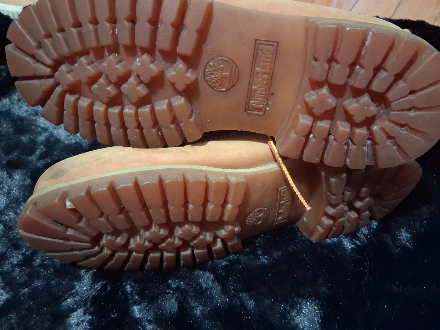 Timberland Classic Boots - Size 7 M - photo 2