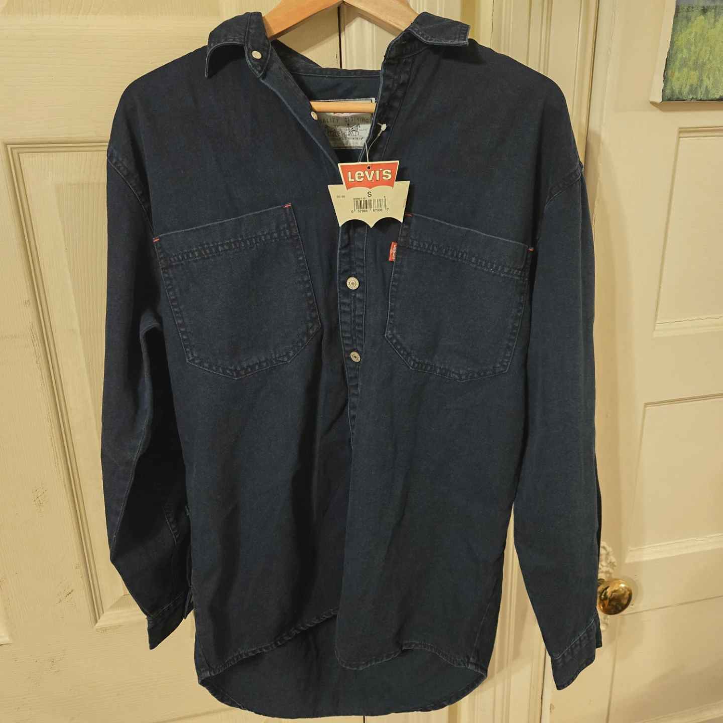 Levi's Dark Wash Denim Shirt 🏆