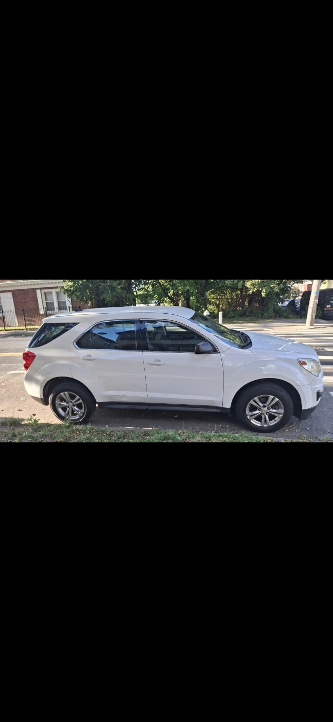 White Chevrolet Equinox