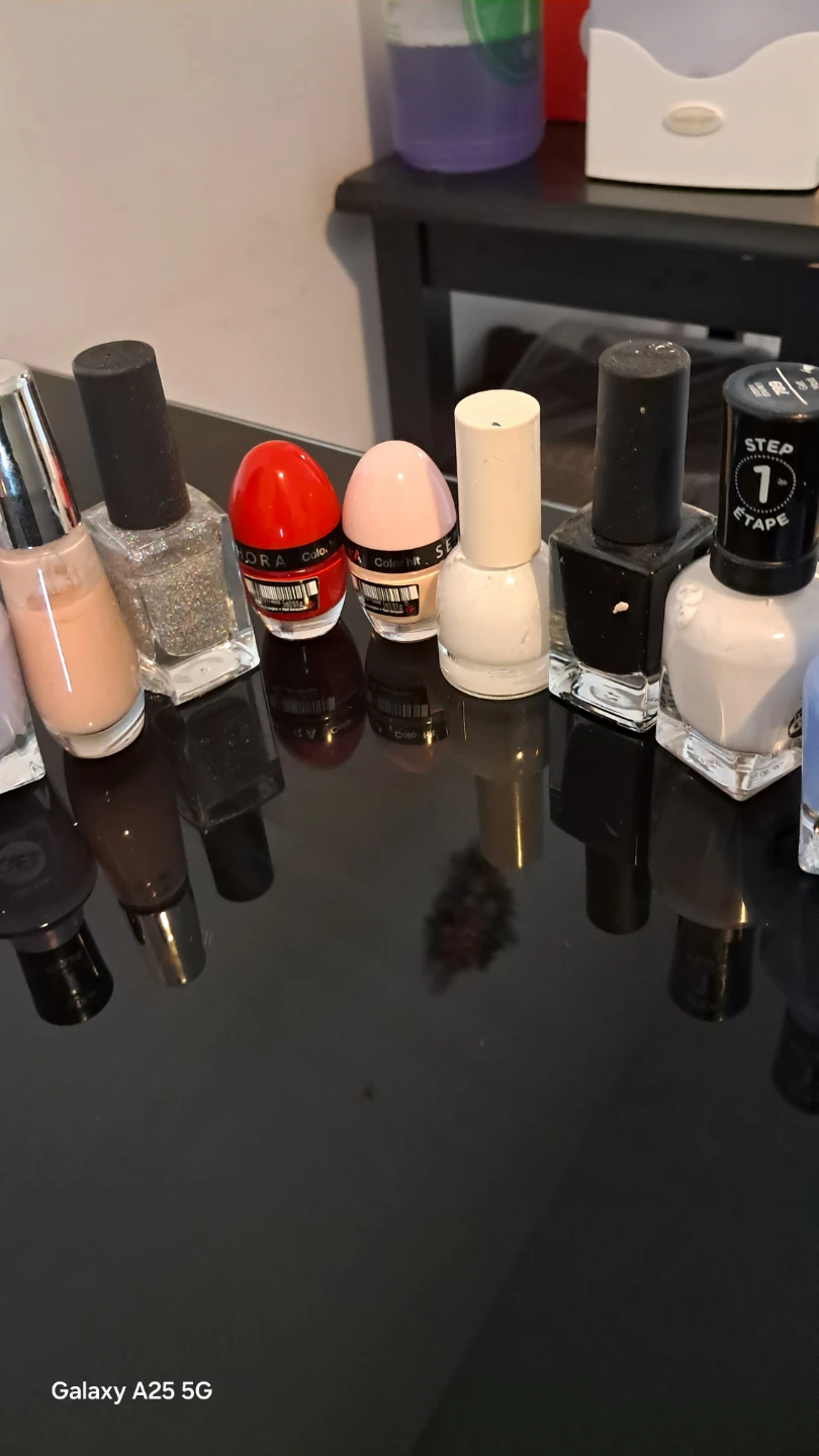 Assorted Nail Polishes - Essie, Sephora, Sally Hansen & more - photo 4
