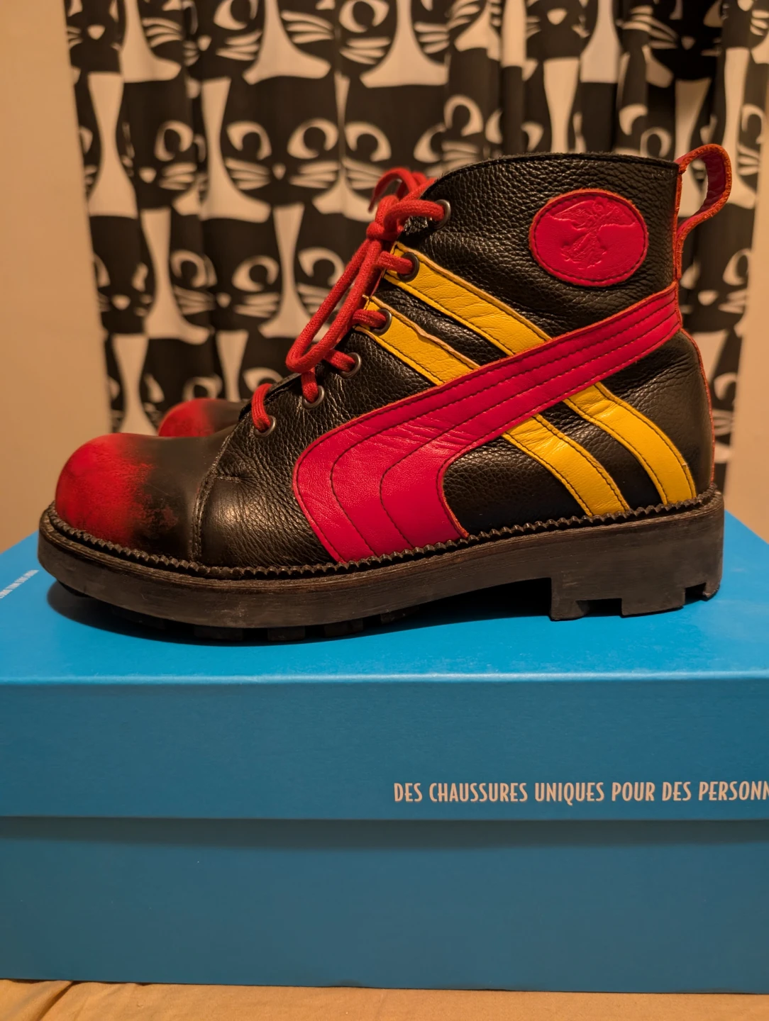 Fluevog Whitty Size M7/W9 in Excellent Condition - photo 3