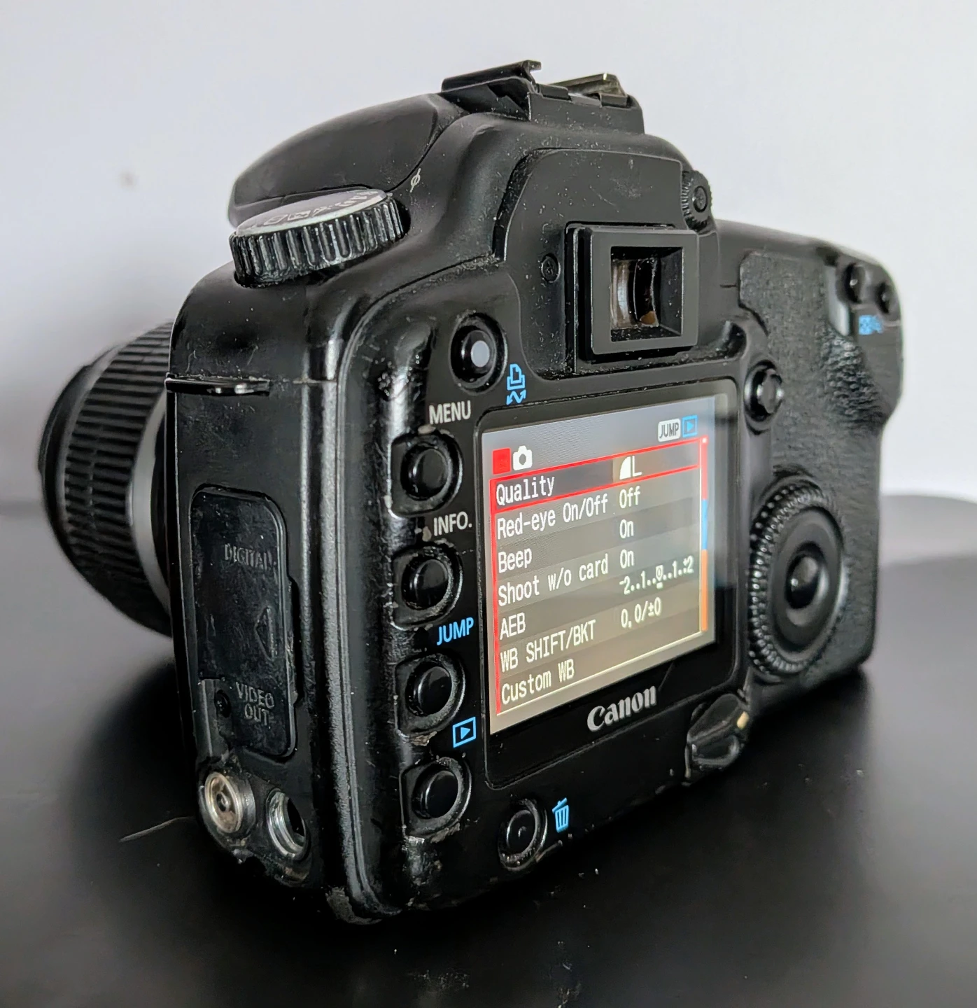 Canon EOS 30D DSLR Camera with EF-S 18-55mm Lens Kit - photo 2