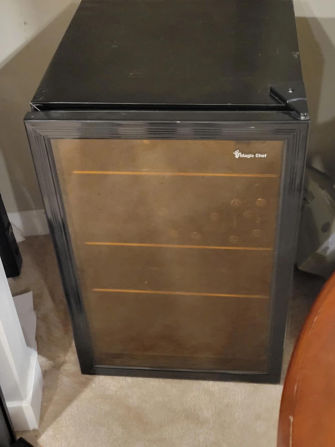 Magic Chef wine cooler - photo 3