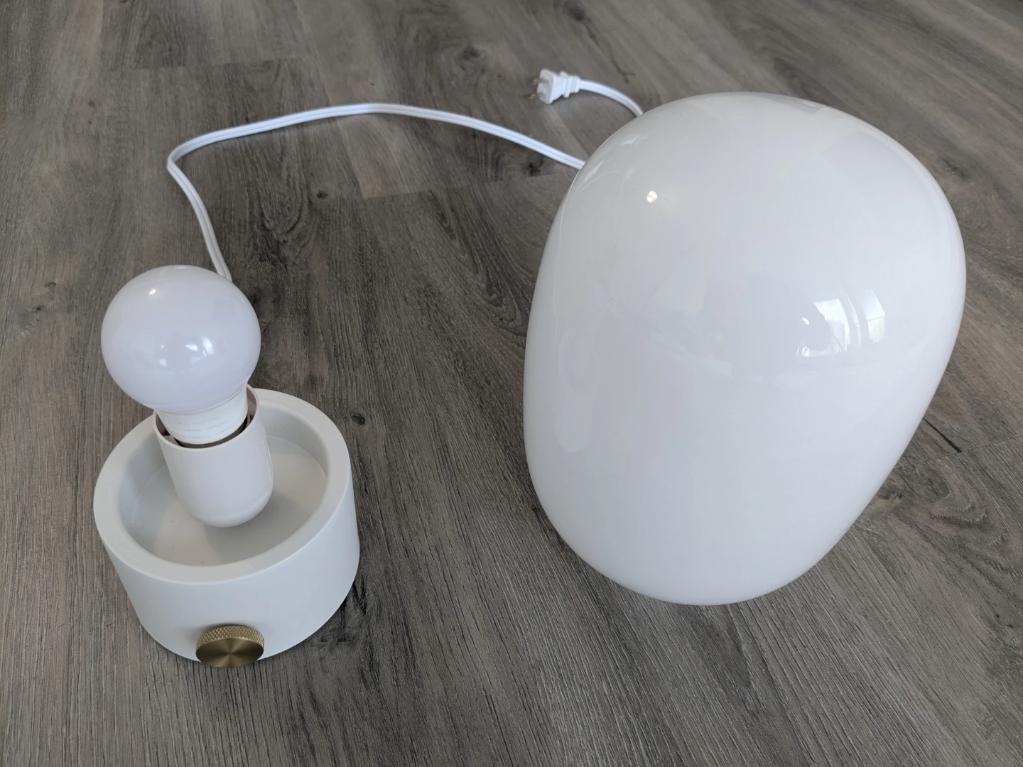 ONEWISH Table Lamp – White - photo 3