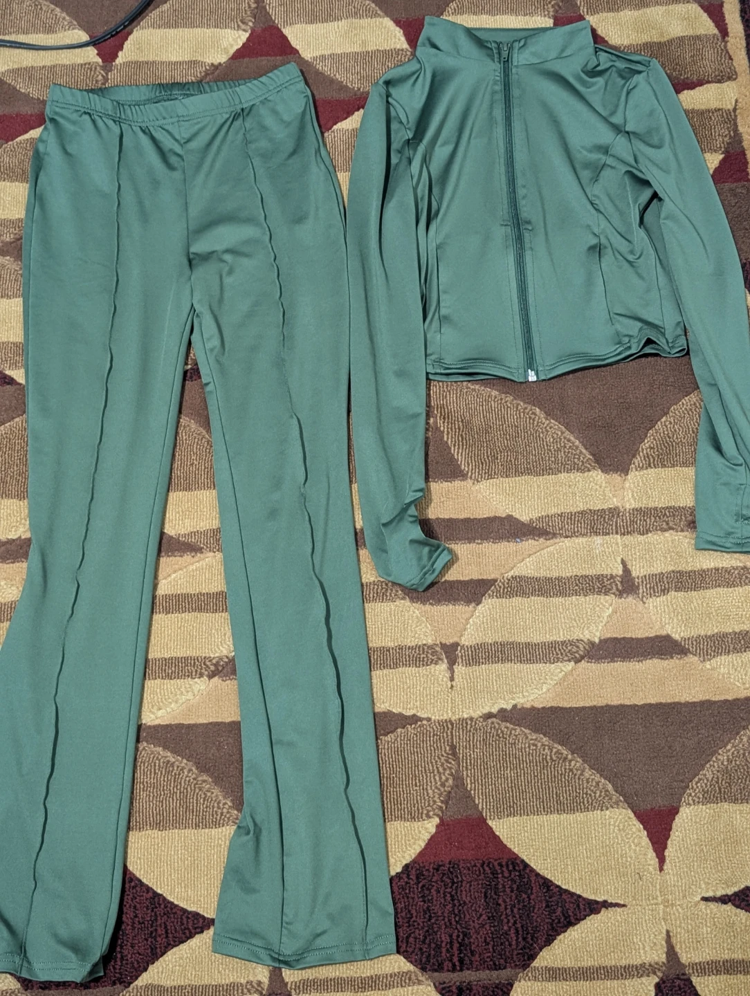 INAWLY Women's Tight-Fitting Cropped Jacket And Flared Pants - photo 3