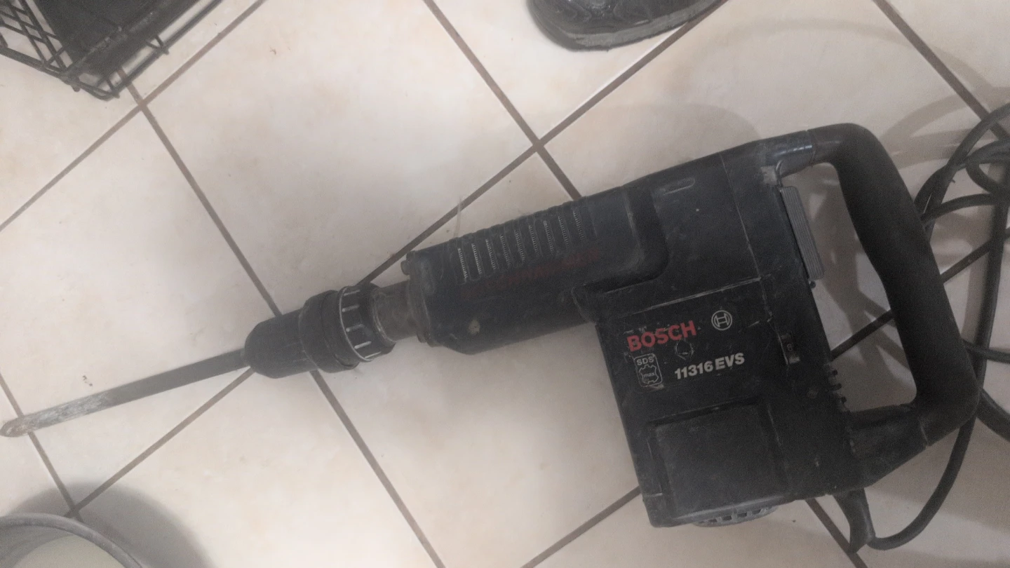 Bosch 11316EVS Demolition Hammer - photo 3