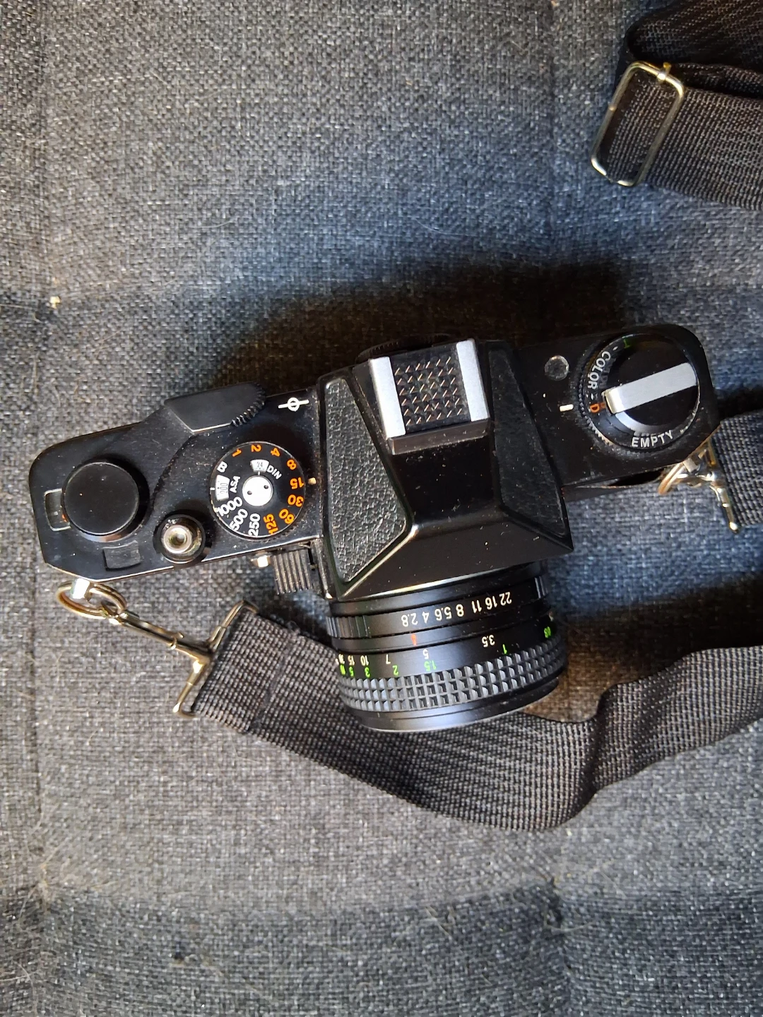 Chinon SLR 35mm film camera - photo 2