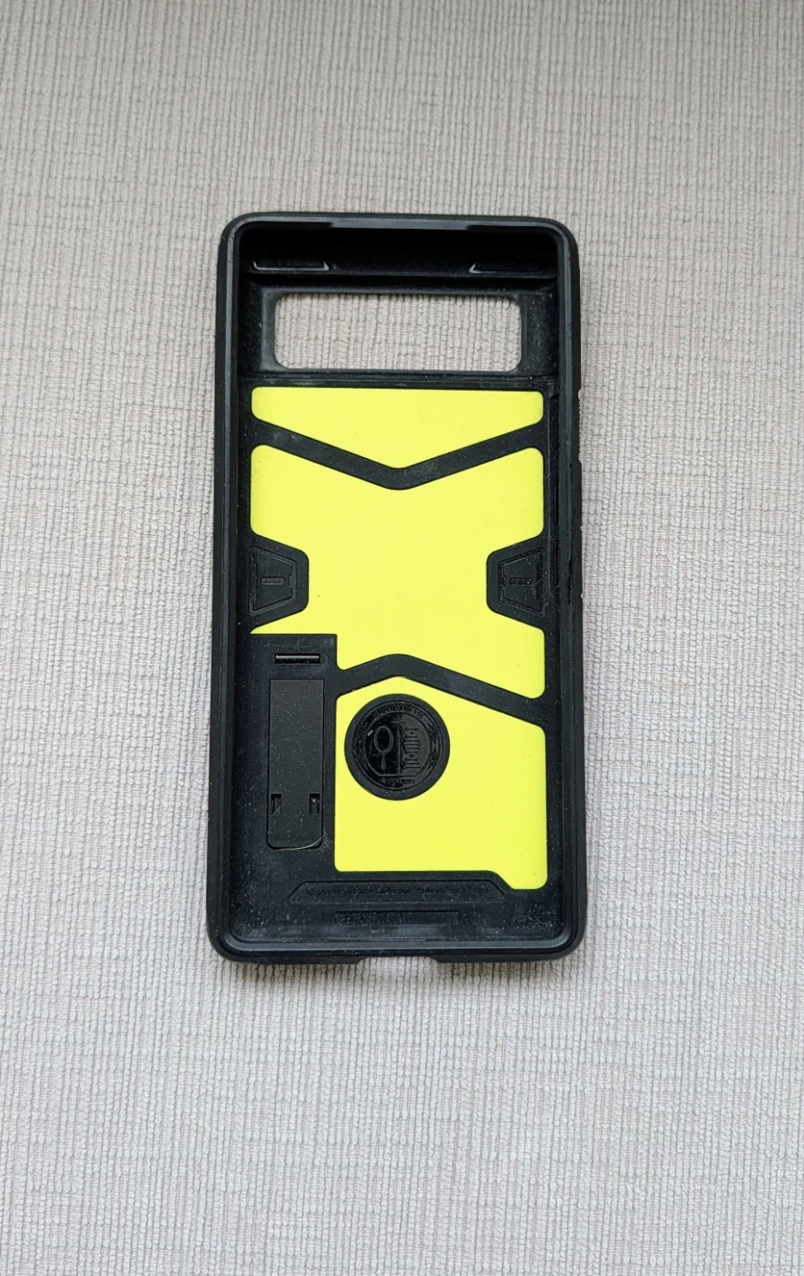 Spigen Tough Armor Case with Kickstand (Google Pixel 6)
