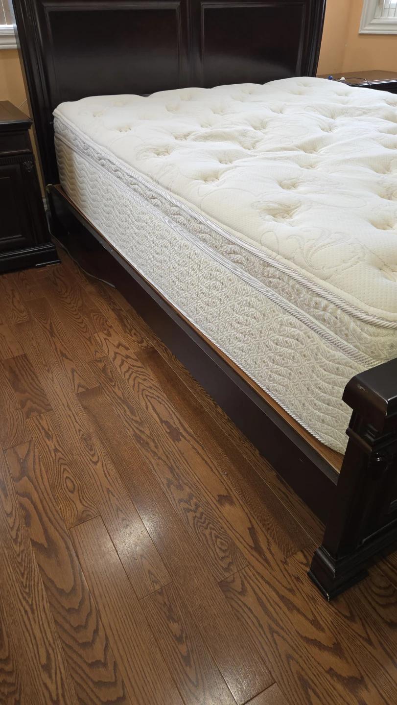 White Queen Size Mattress - photo 2