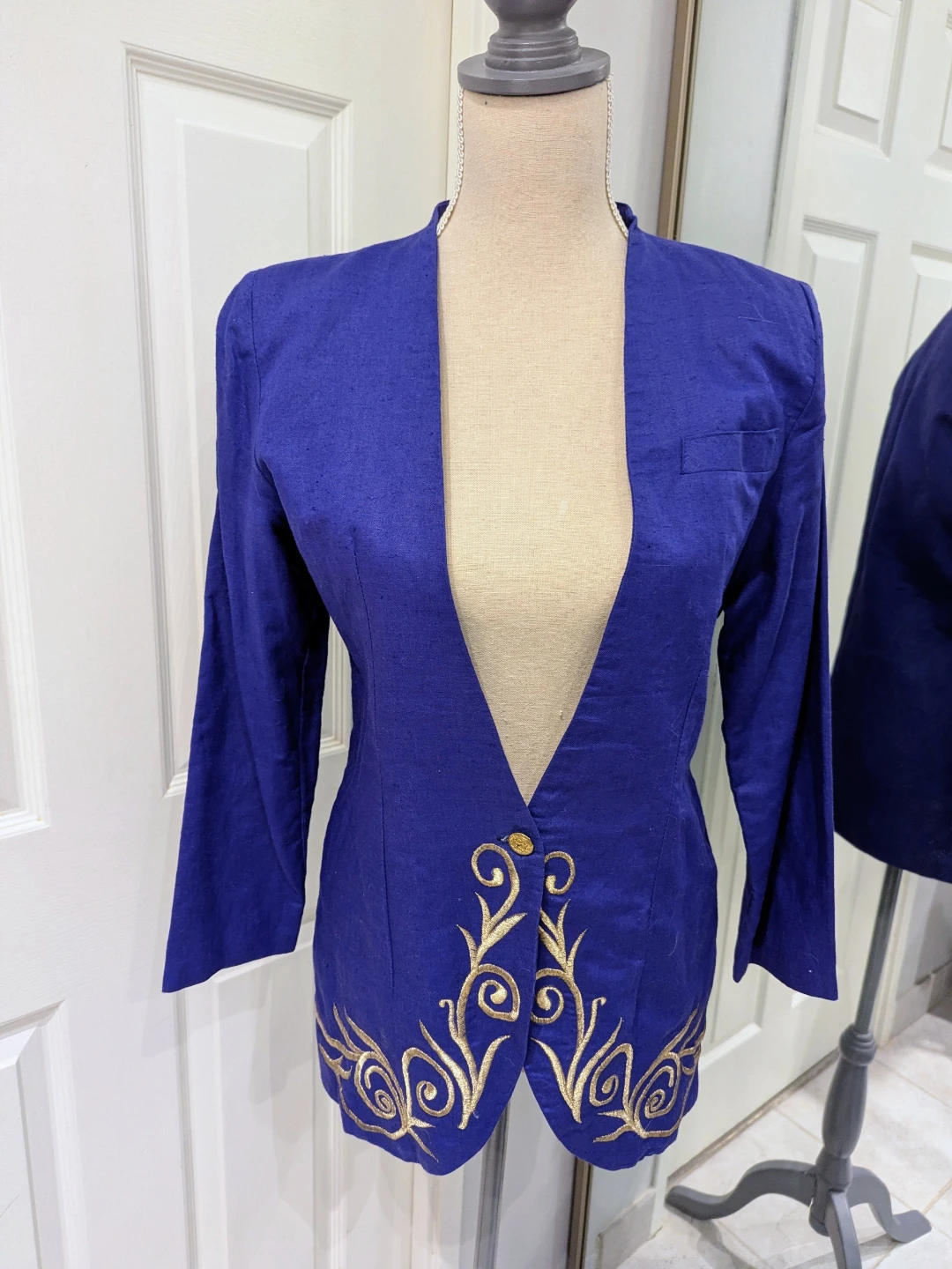 Vintage Women's Purple Embroidered Linen Blazer XS/S