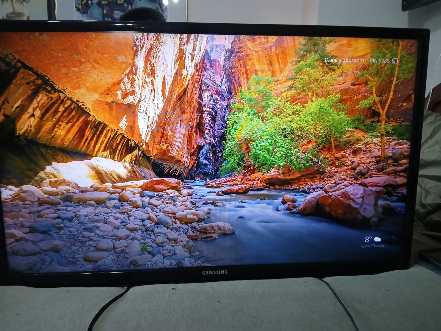 Samsung Black Flat Screen Smart TV - photo 5