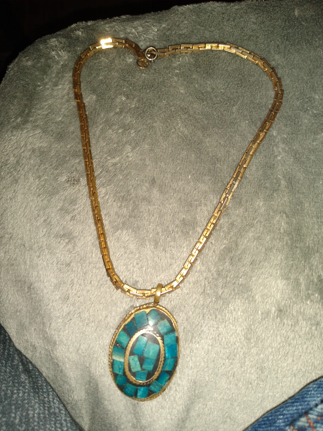 Beautiful gold chain and turquoise pendant - photo 2