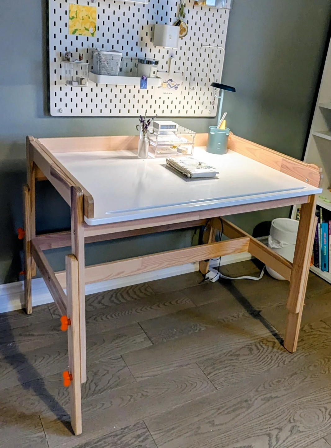 Adjustable Height Kids Desk