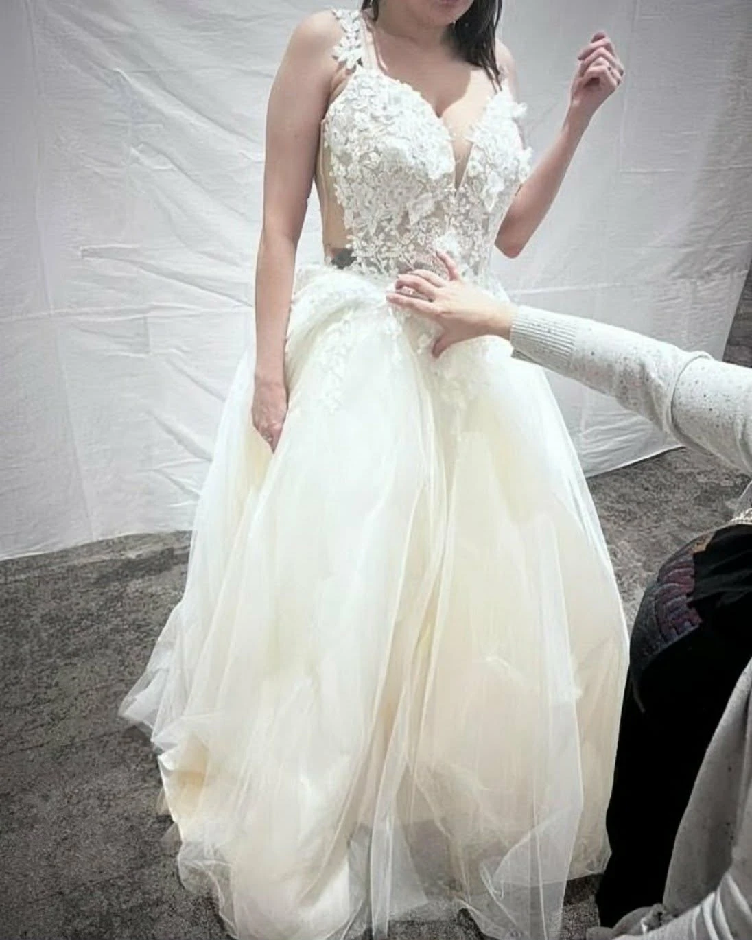 White Wedding Dress with Lace - photo 3