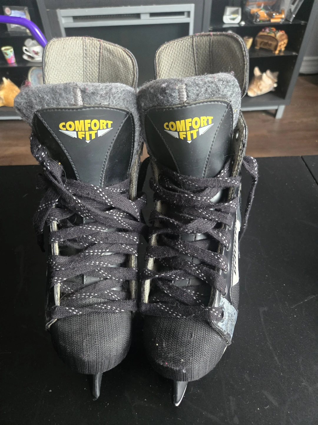 Bauer Air 30 Hockey Skates - Size 4