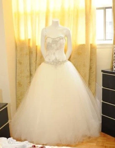 White Wedding Dress with Beading - photo 2