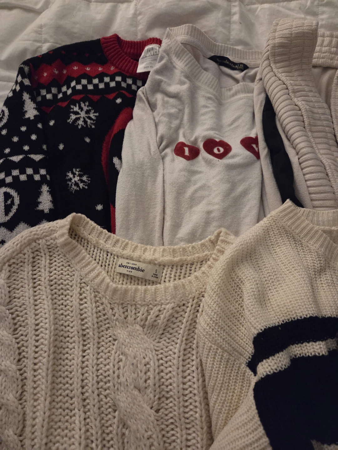12 Women's Sweaters Bundle - Abercrombie & More, Express + F21++ - photo 2