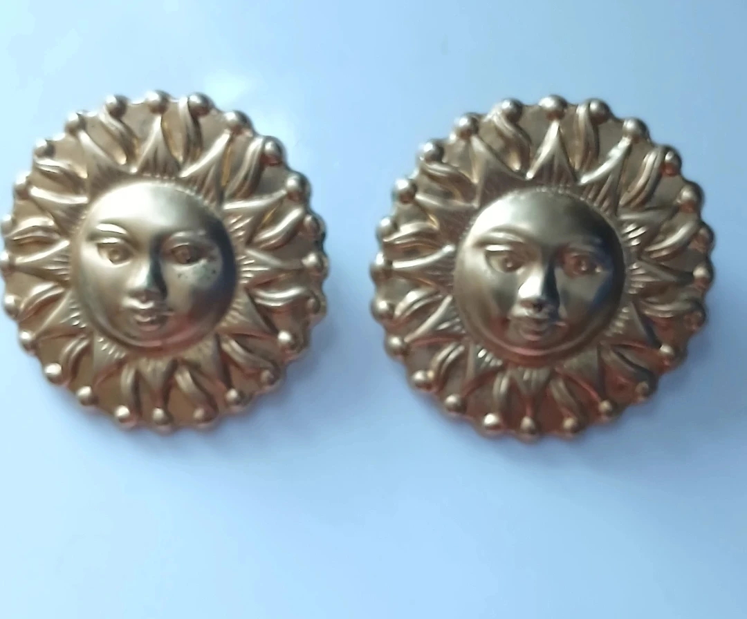 Vintage 90s 1990s Goldtone Sun Earrings Sunshine Celestial Retro