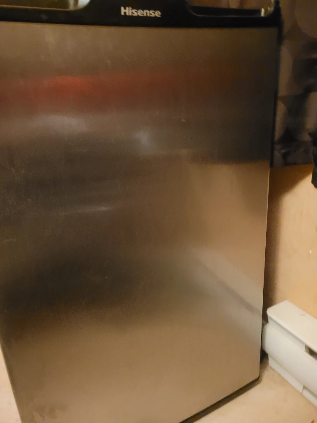 Hisense Mini Fridge - photo 2