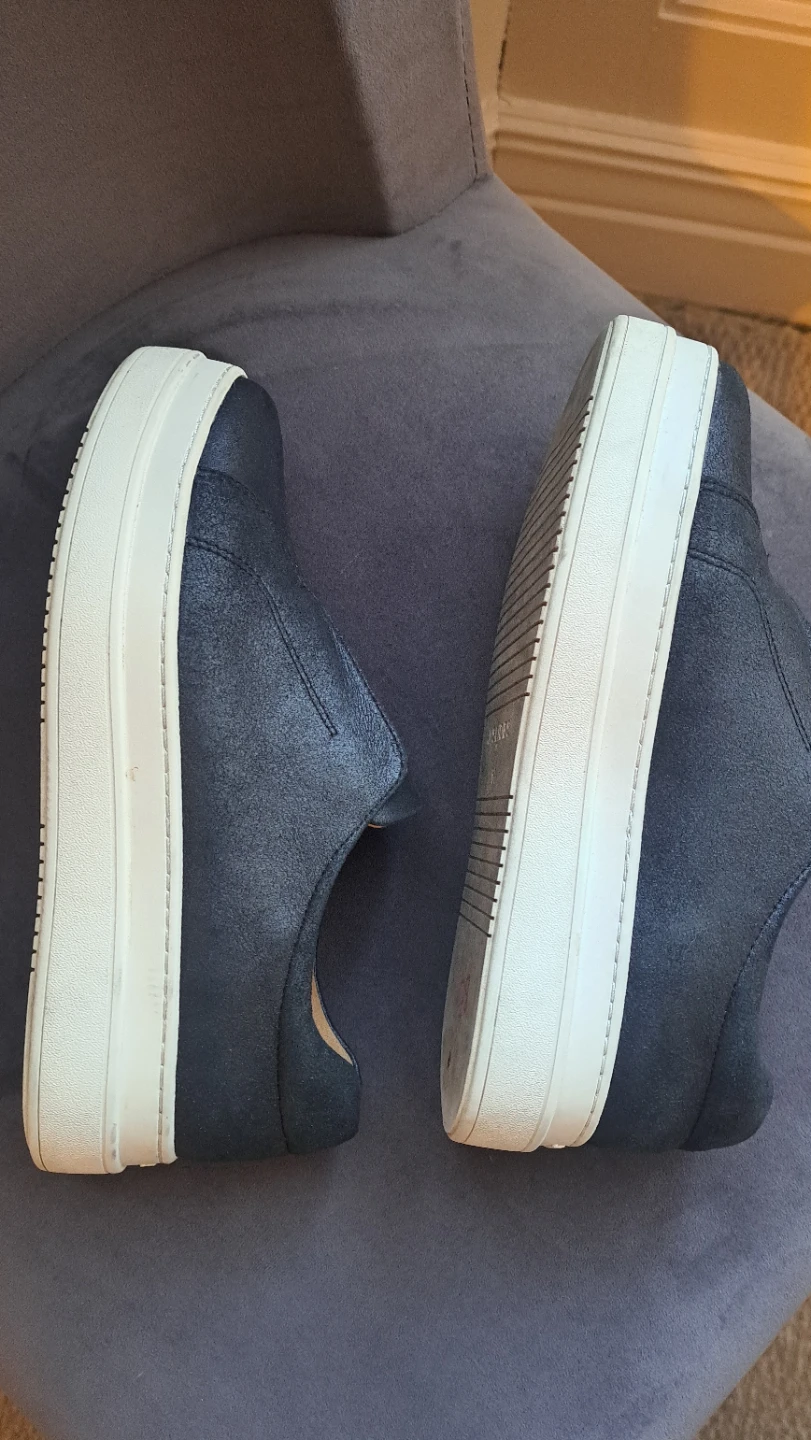 J/SLIDES NYC Women's Leather Sneakers - photo 3