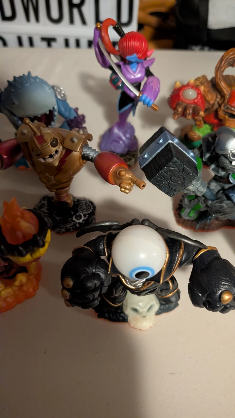 Skylanders Figures Bundle - photo 3