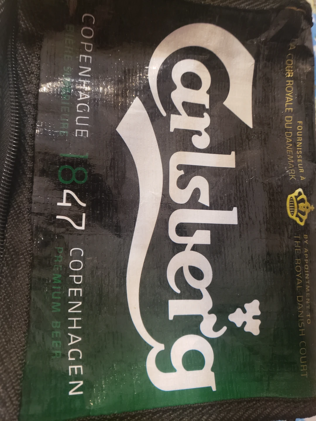 Carlsberg Beer Glasses (4 Pack) with Cooler Bag - photo 2