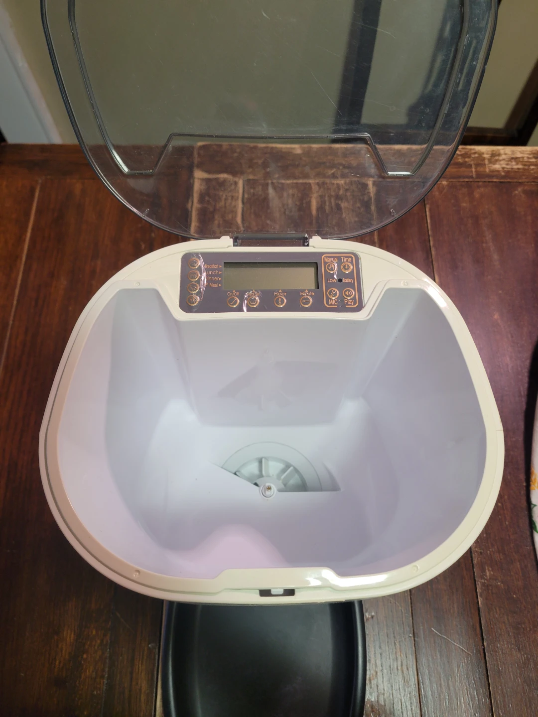 Wopet Automatic Pet Feeder - photo 2