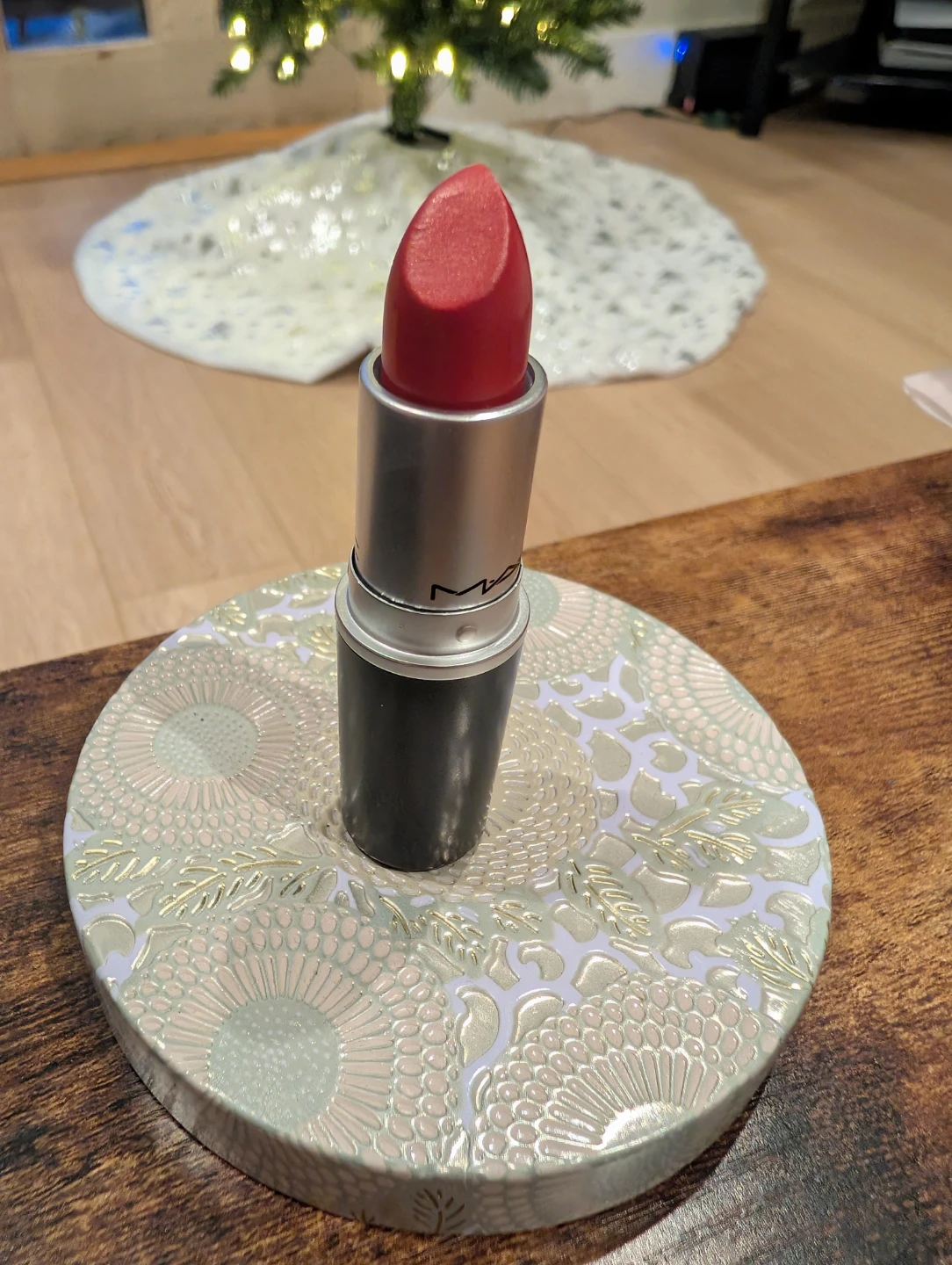 MAC Cosmetics On Hold Cremesheen Lipstick 214