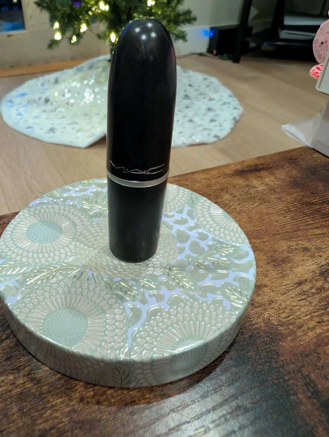 MAC Cosmetics On Hold Cremesheen Lipstick 214 - photo 2