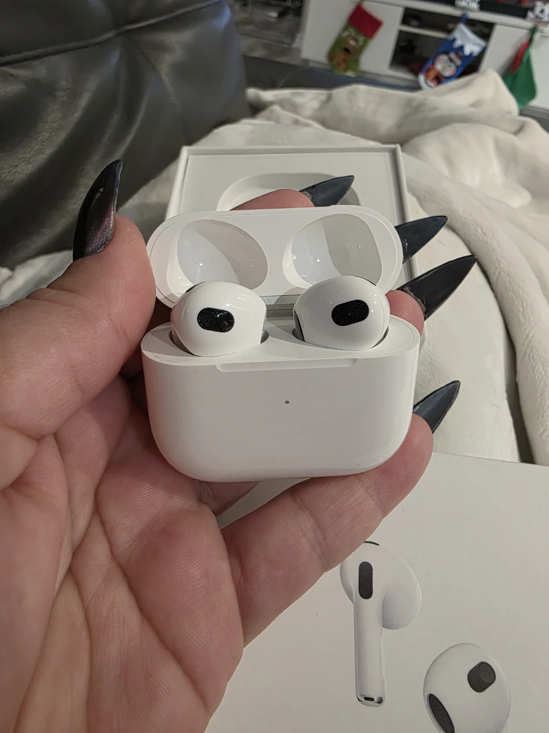 Apple AirPods (3rd generation) with MagSafe Charging Case