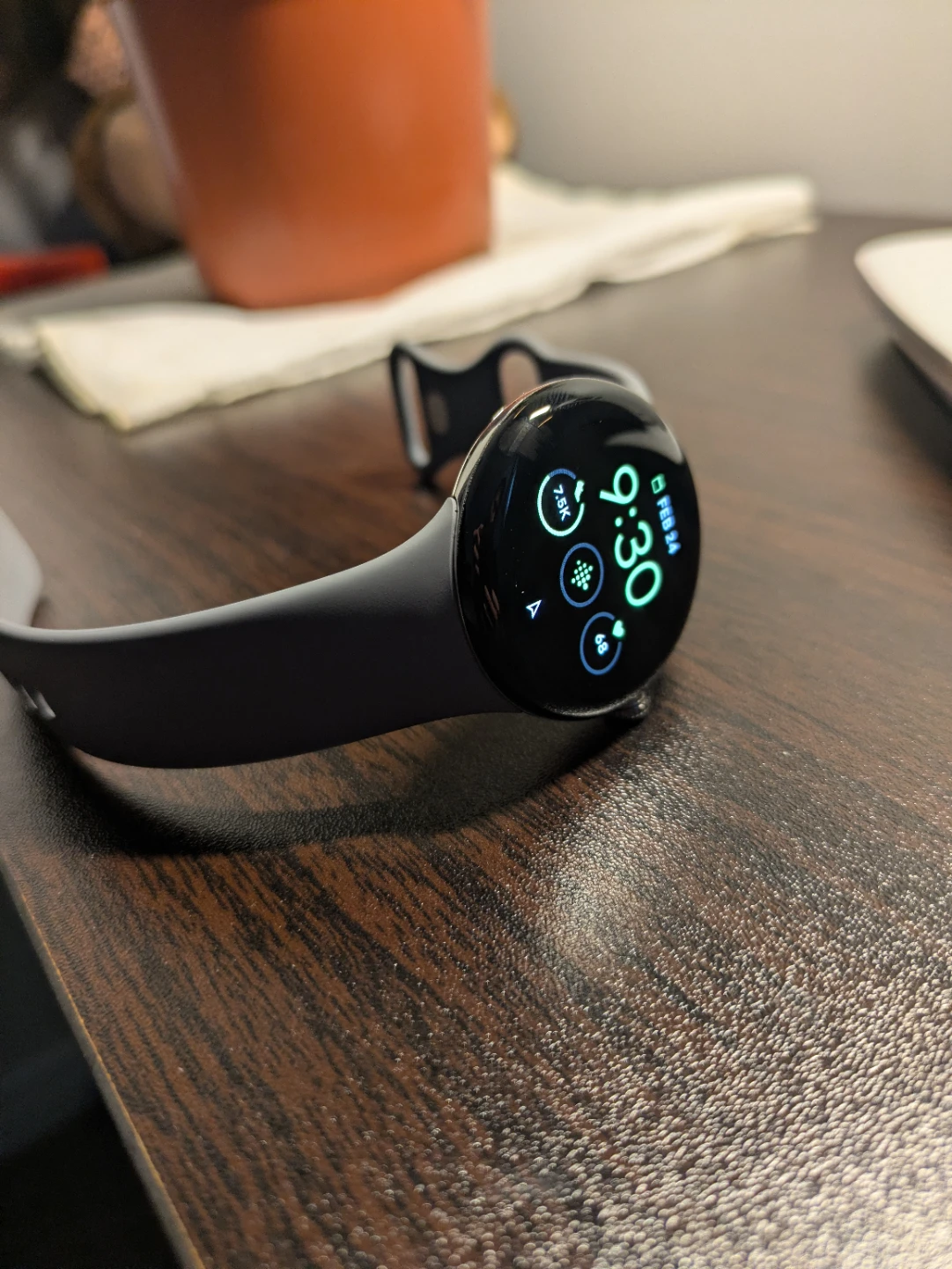 Google pixel watch 2 - photo 2