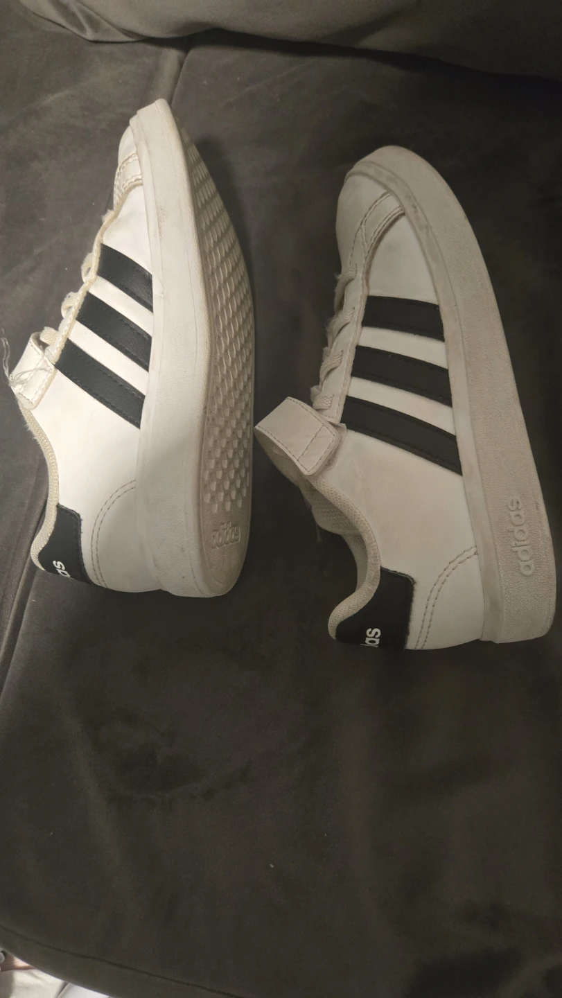 Adidas Kids White Sneakers with Velcro Straps - photo 2