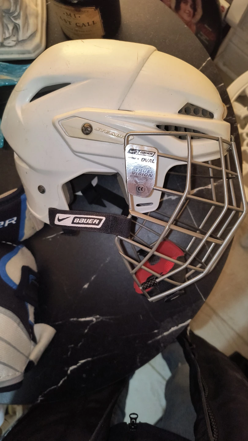 Easton S9 Pro Hockey Helmet - Medium🏆 - photo 4