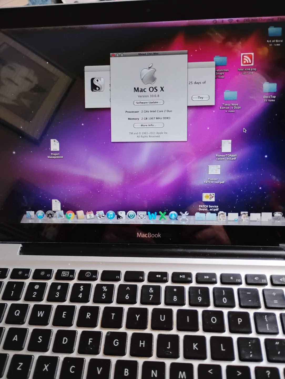 Apple MacBook Laptop - photo 3