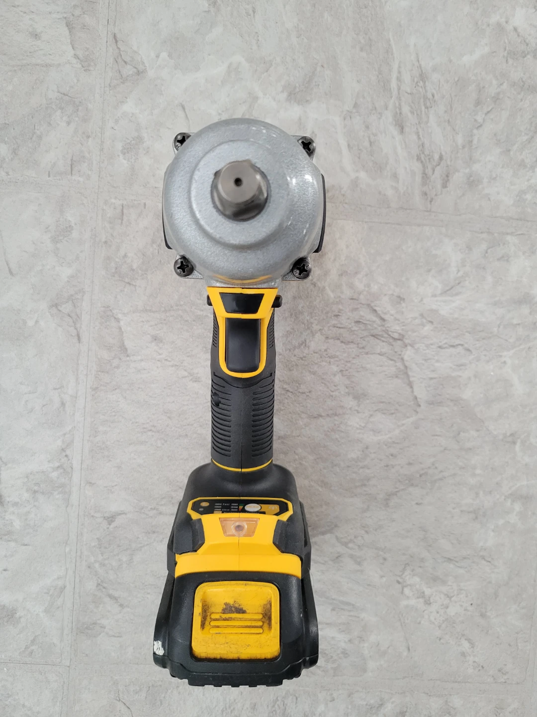 DeWalt DCF892 XR 20V Impact Wrench with 20V Lithium Ion Battery - photo 3