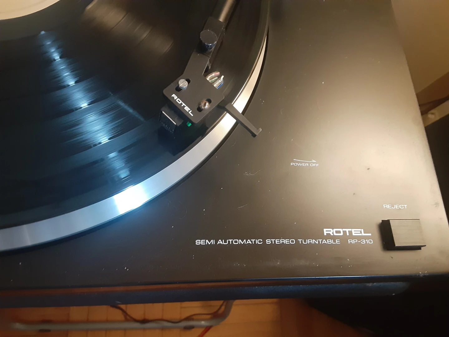 Rotel RP-310 Semi-Automatic Stereo Turntable!! - photo 3