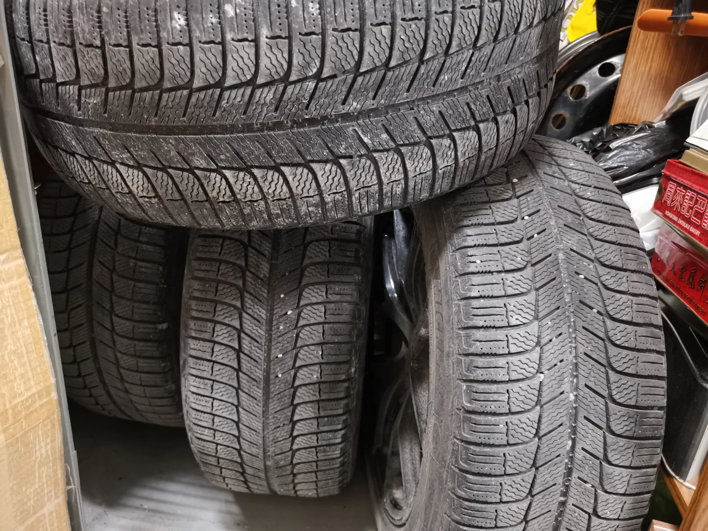 Set of 4 Black Alloy Wheels with Winter Tires - photo 5