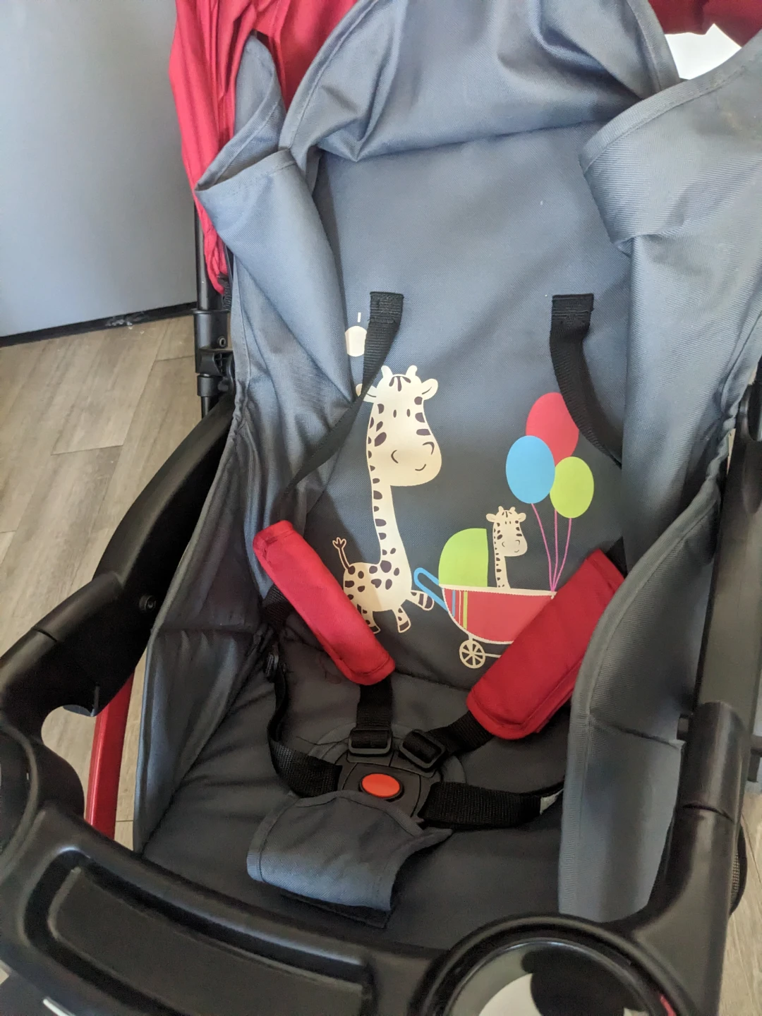 Kids Stroller with Giraffe Design - photo 3